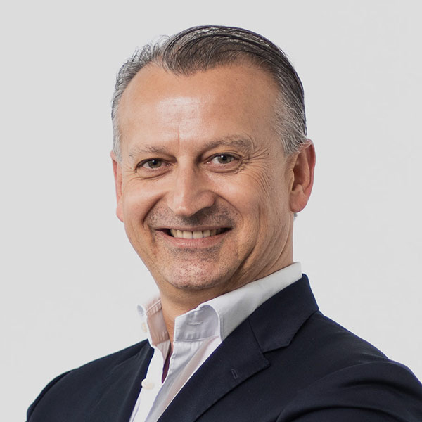 Ein Portrait von Scheer CEO Mario Baldi